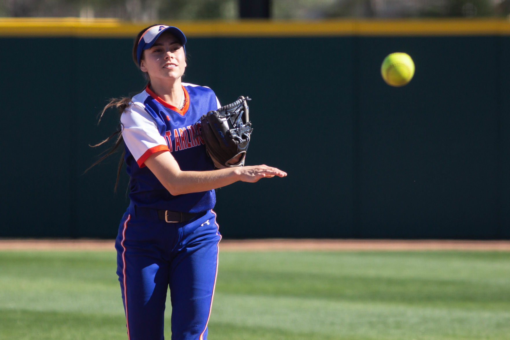 UTA softball sweeps South Alabama in three-game weekend series